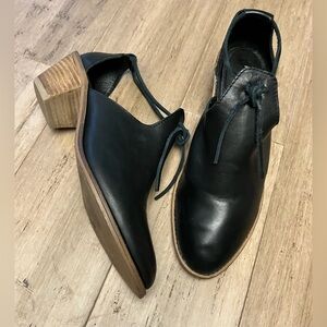 Kelsi Dagger Brooklyn black leather ankle tie women’s heels. Size 8